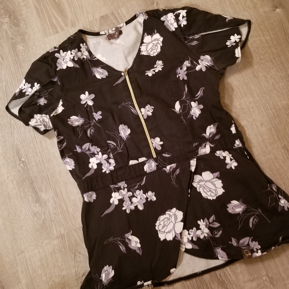 Jaanuu Scrub Top